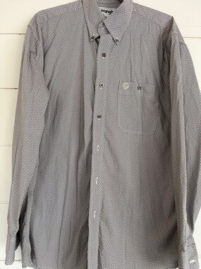 Wrangler Men’s Black and White Micro-Pattern Button-Down Shirt